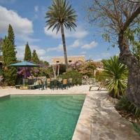 Villa in Spain, Balearic Islands, Palma, 350 sq.m.