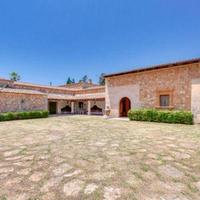 Villa in Spain, Balearic Islands, Palma, 1500 sq.m.