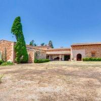 Villa in Spain, Balearic Islands, Palma, 1500 sq.m.
