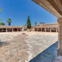 Villa in Spain, Balearic Islands, Palma, 1500 sq.m.