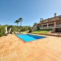 Villa in Spain, Balearic Islands, Palma, 650 sq.m.