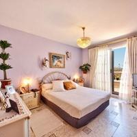 Villa in Spain, Balearic Islands, Palma, 220 sq.m.