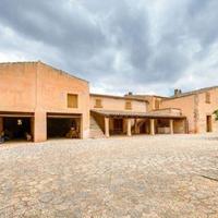 Villa in Spain, Balearic Islands, Palma, 3100 sq.m.