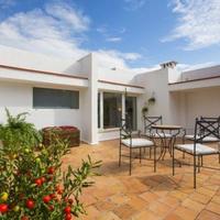 Villa in Spain, Balearic Islands, Palma, 460 sq.m.