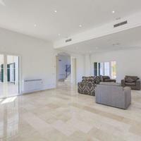 Villa in Spain, Balearic Islands, Palma, 380 sq.m.