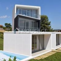 Villa in Spain, Catalunya, Barcelona, 300 sq.m.