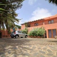 Villa in Spain, Canary Islands, Santa Cruz de Tenerife, 490 sq.m.