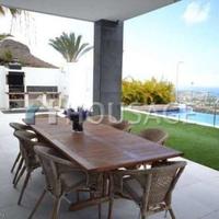 Villa in Spain, Canary Islands, Santa Cruz de Tenerife, 400 sq.m.