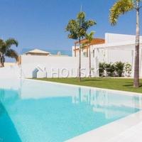 Вилла в Испании, Канарские Острова, Санта-Крус-де-Тенерифе, 330 кв.м.