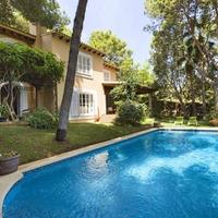 Villa in Spain, Balearic Islands, Palma, 338 sq.m.