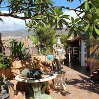 Вилла в Испании, Канарские Острова, Санта-Крус-де-Тенерифе, 300 кв.м.