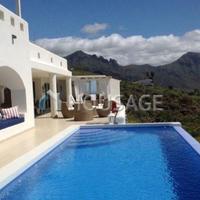 Вилла в Испании, Канарские Острова, Санта-Крус-де-Тенерифе, 312 кв.м.