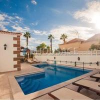 Вилла в Испании, Канарские Острова, Санта-Крус-де-Тенерифе, 145 кв.м.