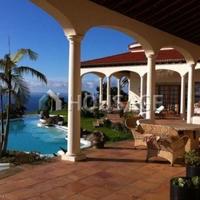 Villa in Spain, Canary Islands, Santa Cruz de Tenerife, 800 sq.m.