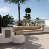 Villa in Spain, Canary Islands, Santa Cruz de Tenerife, 250 sq.m.