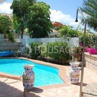Villa in Spain, Canary Islands, Santa Cruz de Tenerife, 200 sq.m.