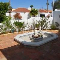 Villa in Spain, Canary Islands, Santa Cruz de Tenerife, 910 sq.m.