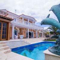Villa in Spain, Canary Islands, Santa Cruz de Tenerife, 400 sq.m.