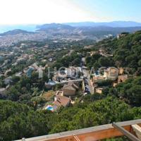 Villa in Spain, Catalunya, Girona, 600 sq.m.