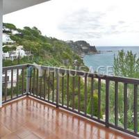 Villa in Spain, Catalunya, Girona, 272 sq.m.