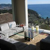 Villa in Spain, Catalunya, Girona, 375 sq.m.