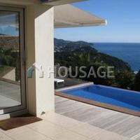 Villa in Spain, Catalunya, Girona, 375 sq.m.