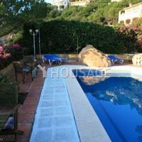 Вилла в Испании, Каталония, Жирона