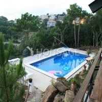 Villa in Spain, Catalunya, Girona, 380 sq.m.