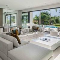 Villa in Spain, Andalucia, 740 sq.m.