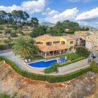 Villa in Spain, Balearic Islands, Palma, 400 sq.m.