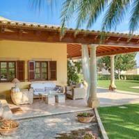 Villa in Spain, Balearic Islands, Palma, 400 sq.m.