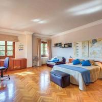 Villa in Spain, Balearic Islands, Palma, 400 sq.m.