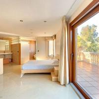 Villa in Spain, Balearic Islands, Palma, 325 sq.m.