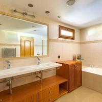 Villa in Spain, Balearic Islands, Palma, 325 sq.m.