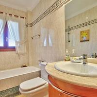 Villa in Spain, Balearic Islands, Palma, 365 sq.m.