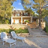 Villa in Spain, Balearic Islands, Palma, 251 sq.m.