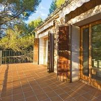 Villa in Spain, Balearic Islands, Palma, 251 sq.m.