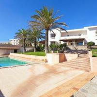 Villa in Spain, Balearic Islands, Palma, 1650 sq.m.