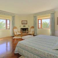 Villa in Spain, Balearic Islands, Palma, 1650 sq.m.