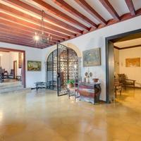 Villa in Spain, Balearic Islands, Palma, 1529 sq.m.