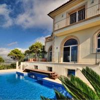 Villa in Spain, Balearic Islands, Palma, 690 sq.m.