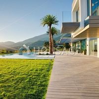 Villa in Spain, Andalucia, 1045 sq.m.