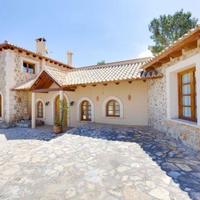 House in Spain, Balearic Islands, Palma, 324 sq.m.