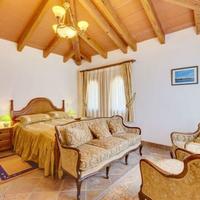 House in Spain, Balearic Islands, Palma, 324 sq.m.