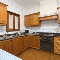 Дом в Испании, Балеарские Острова, Пальма, 1800 кв.м.