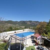 Villa in Spain, Balearic Islands, Palma, 922 sq.m.