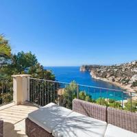 Villa in Spain, Balearic Islands, Palma, 450 sq.m.