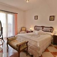 Villa in Spain, Balearic Islands, Palma, 280 sq.m.