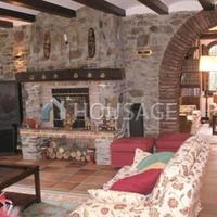 Вилла в Испании, Каталония, Багур