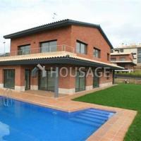 Villa in Spain, Catalunya, Girona, 300 sq.m.